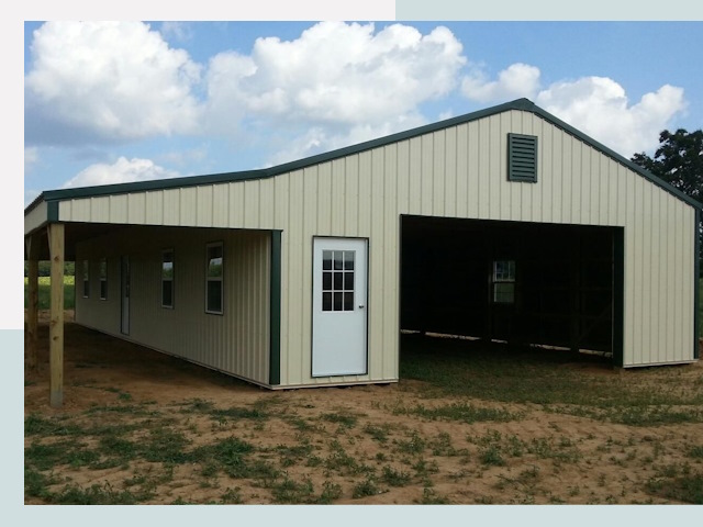 Строительство конюшен в Нижнеудинске