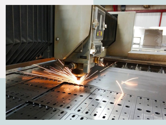 Лазерная резка металла в Нижнеудинске от 610 руб.